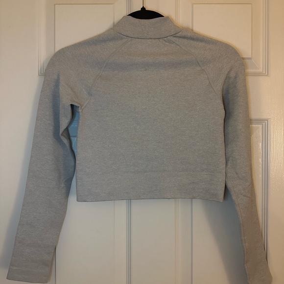 Tala Aster Crop Gray - Picture 4 of 4